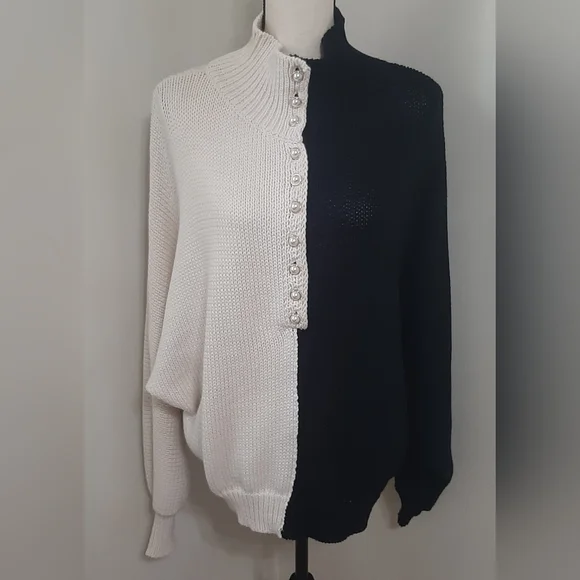 *FINAL SALE* NWOT POL Dolman Sleeve Turtle Neck Sweater W/ Pearl Button Detail - Picture 7 of 14